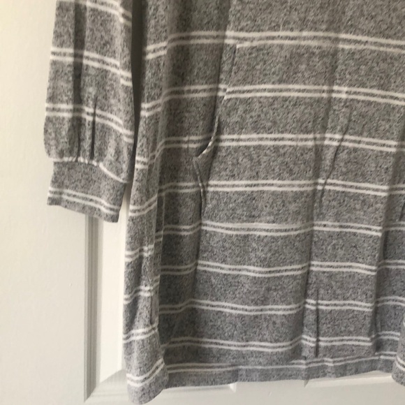 American Eagle XS Gray Striped Long Sleeve Hoodie Sweater Dress with Pocket - Picture 3 of 5